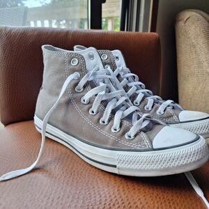 Converse Gray High-Top Sneakers Women's Size 9.5, Men's Size 7.5